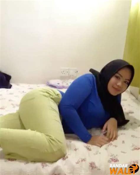 melayu porno|melayu (3,455)